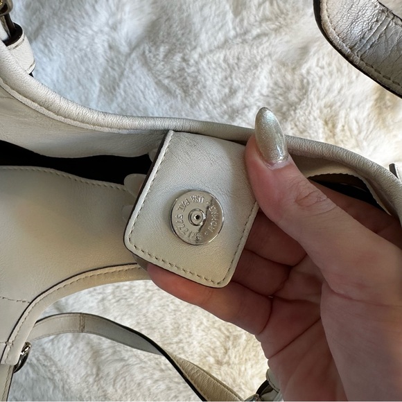 Coach Vintage Soho CC Signature Logo & Leather Shoulder Bag 7025 - Picture 6 of 17